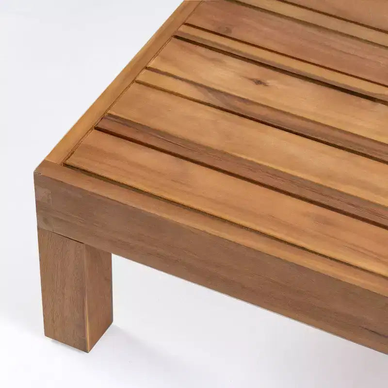 Lot de 2 canapés 2 places avec accoudoir droit et table basse Oana en bois d'acacia pour extérieur avec coussins teck/beige - Christopher Knight Home
