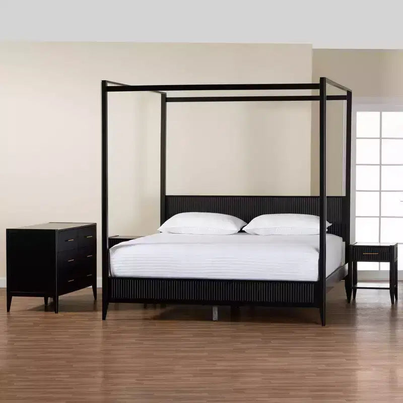 Ensemble de chambre à baldaquin 4 pièces en bois cannelé ivoire Primrose Mid-Century Baxton Studio