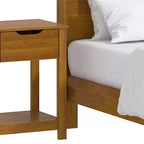 Lit Galano Queen Payne Luxe avec tête de lit et tables de chevet 2 tiroirs Elira, lot de 2, noyer ambré