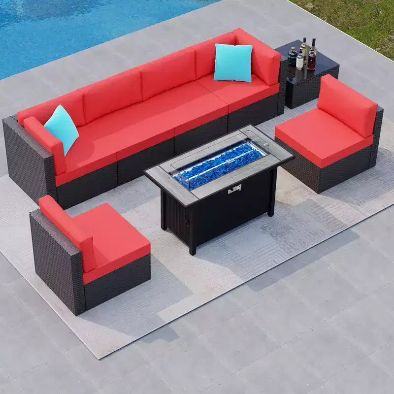 Ensemble de meubles de patio 8 pièces Celebalcony avec table foyer de 45 po. Salon de jardin sectionnel en rotin PE avec coussins rouges