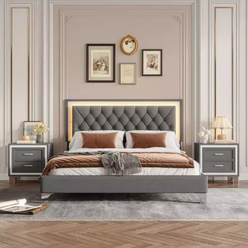 Ensembles 3 pièces Whisen, lit plateforme rembourré taille Queen et deux tables de chevet