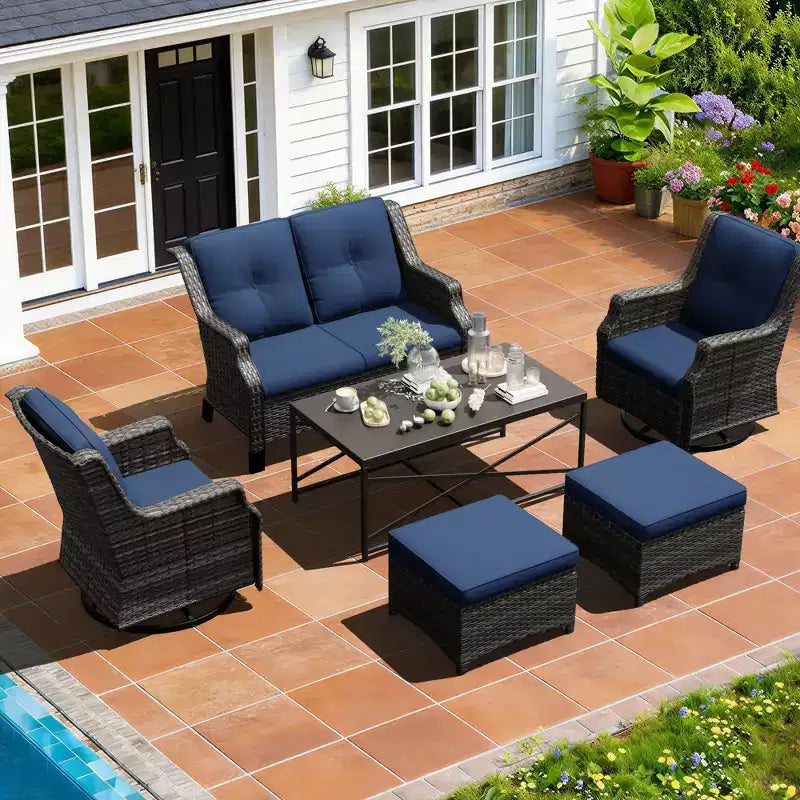 Ensemble modulaire extérieur UPTIOT : canapé 2 places, 2 fauteuils à bascule, 2 poufs et table basse pour une terrasse polyvalente