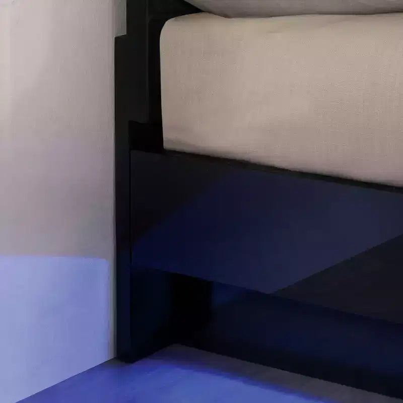 Ensemble de chambre Cavatao Eastern King 5 pièces avec éclairage LED Noir/Chrome - miBasics : Meubles Modernes, Accents Chromés