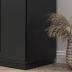 Grand garde-manger de cuisine, armoire sur pied avec portes et tiroir, étagères réglables