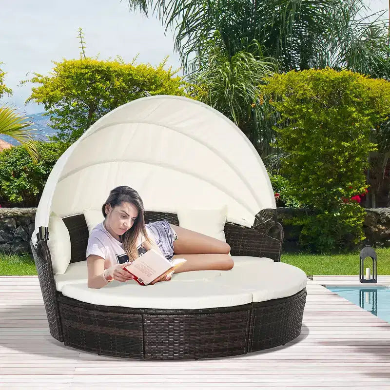 Lit de repos rond Outsunny, ensemble de canapé conversationnel ou de lit de soleil d'extérieur en rotin et osier rembourré de 4 pièces avec auvent