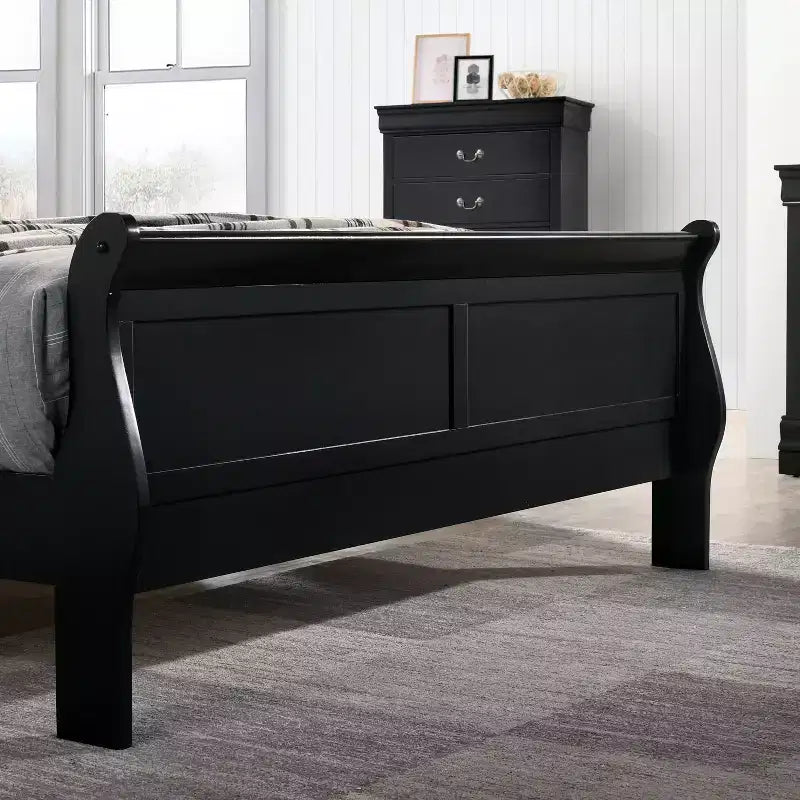 Ensemble de chambre 6 pièces lit traîneau argenté – HOMES: Inside + Out