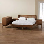 Ensemble de chambre à coucher Baxton Studio Rina en bois de noyer de style moderne du milieu du siècle avec rotin synthétique